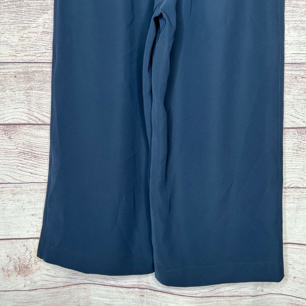Lululemon Noir Cropped Navy Blue Tie Waist Wide Leg High Rise Size 4 - Picture 4 of 7